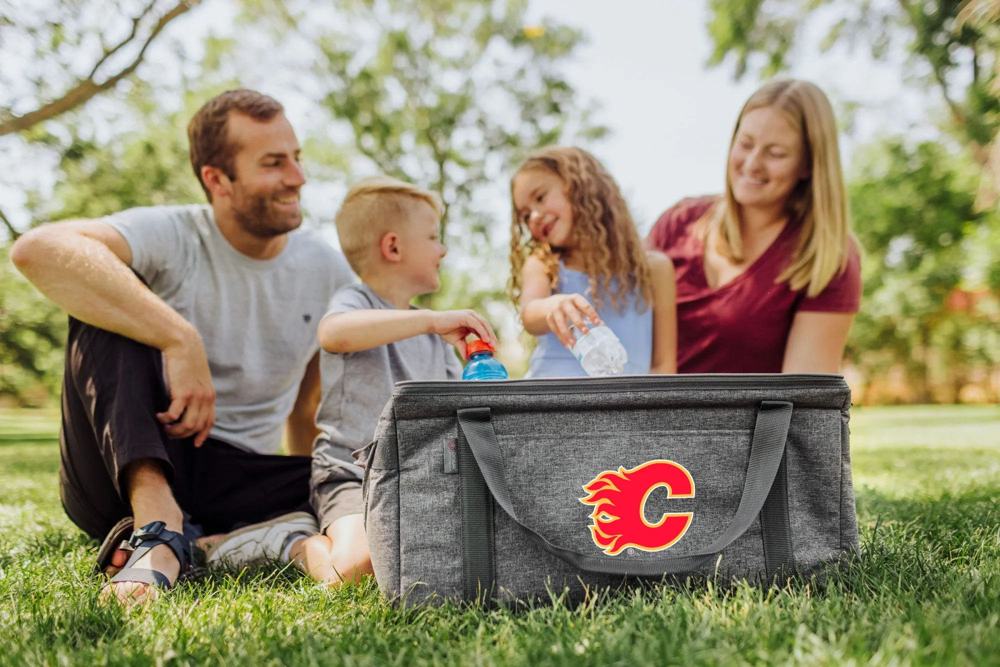 Calgary Flames - 64 Can Collapsible Cooler