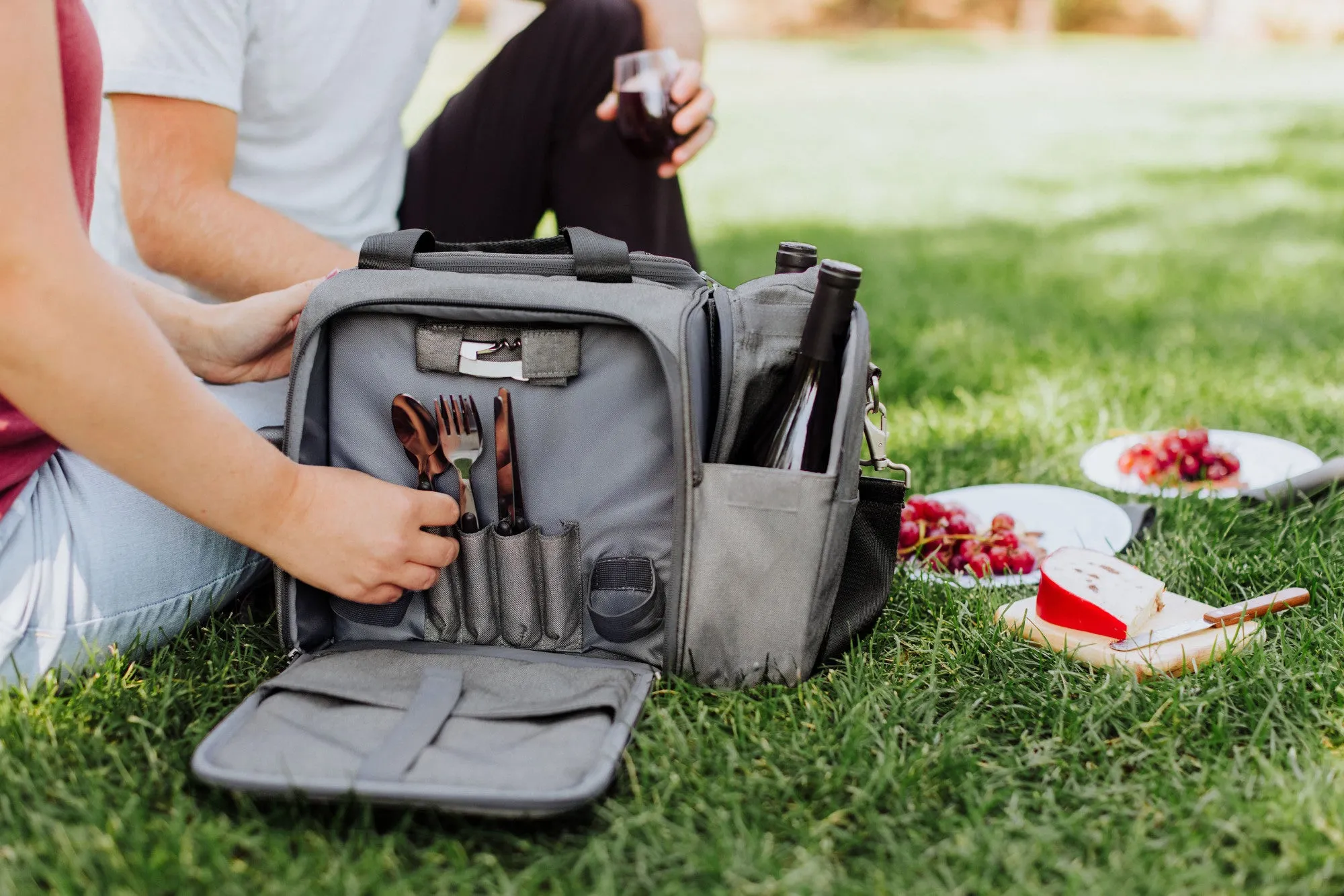 Malibu PT Frontier Edition Picnic Basket Cooler