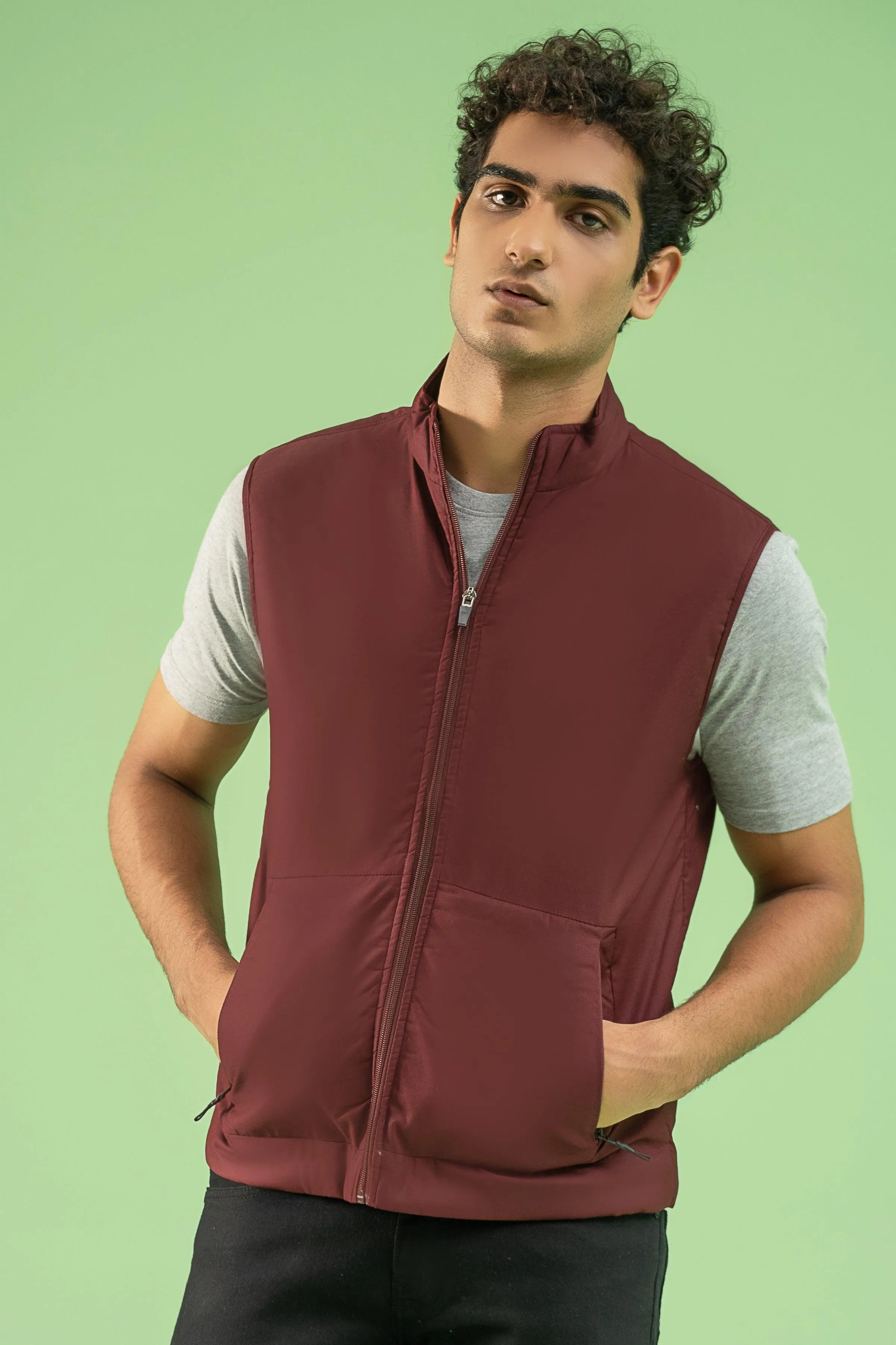 SLEEVELESS WADDED COTTON JACKET MAROON